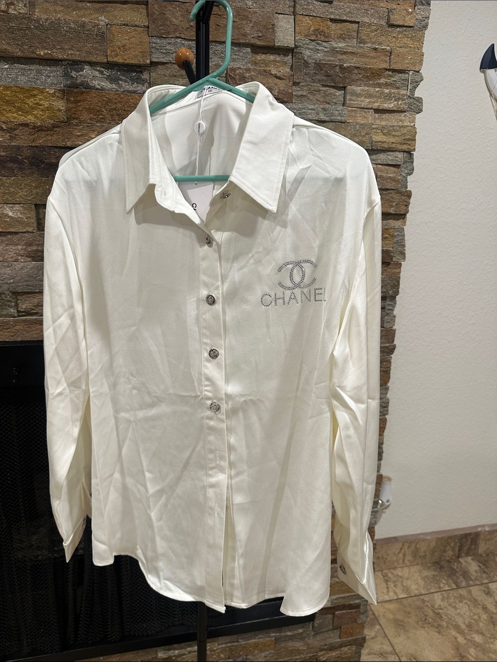 White Button-Up Long Sleeve Shirt size M